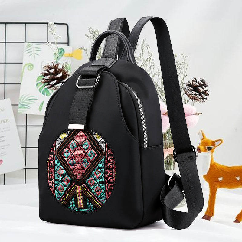 Sac à dos décontracté polyvalent brodé pour femmes en nylon