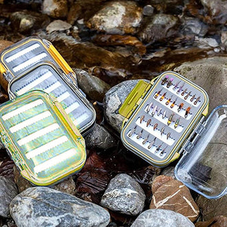 Vanntett fluefiskeutstyr med flere rom