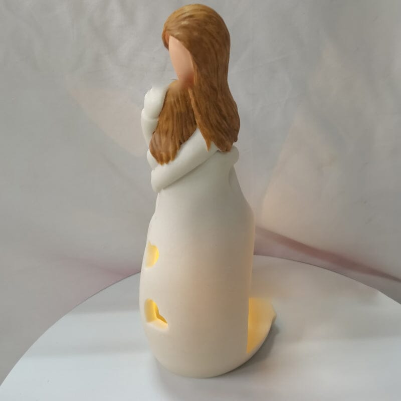 Resin lysestake statue