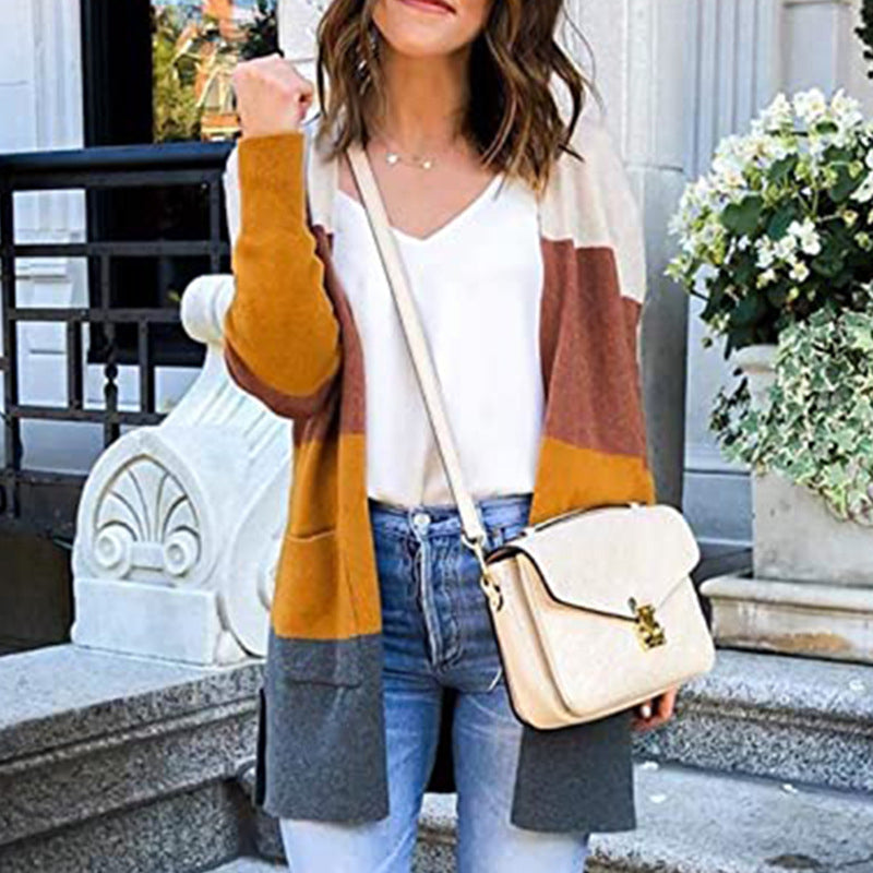 Lang cardigan med fargeblokk design