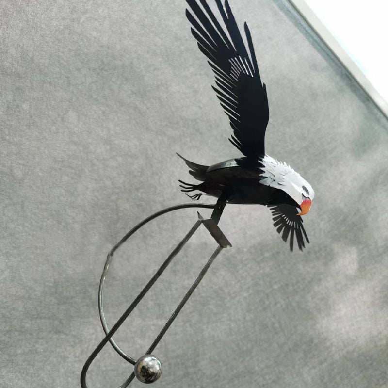 Utendørs metallugle dekorasjon