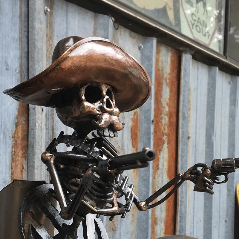 Cowboy Skull Gunslinger Hette Ornament