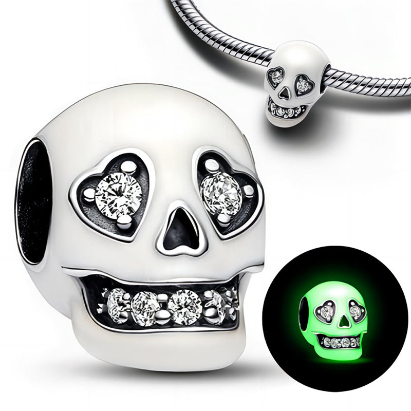 Glimrende Glitrende Skull Charm